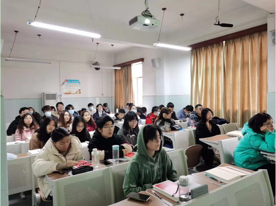 哲学学院领导班子深入课堂听课-湖北大学哲学学院